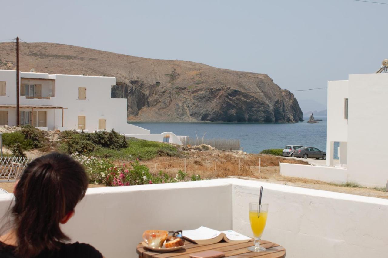 V-Rooms In Milos Cyclades Полония Екстериор снимка