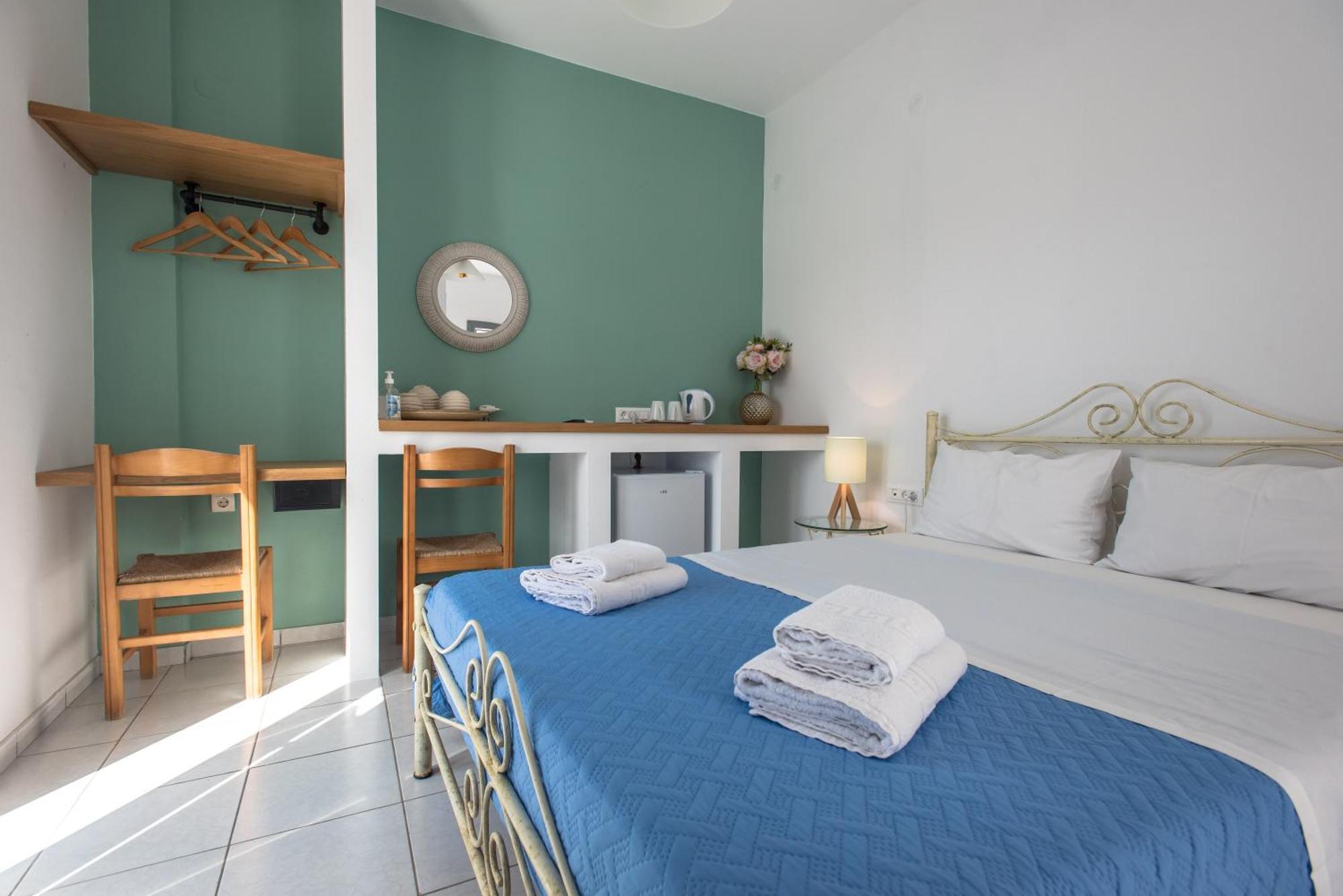 V-Rooms In Milos Cyclades Полония Екстериор снимка